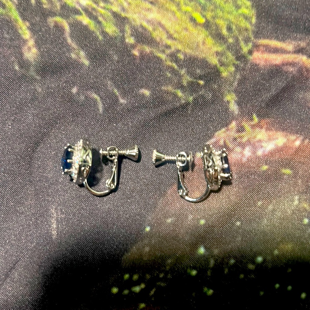 Saphire Earings For Non Pierced Ears